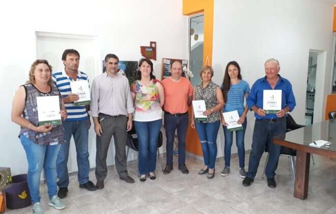 Emprendedores de Pichi Huinca recibieron créditos a tasa cero