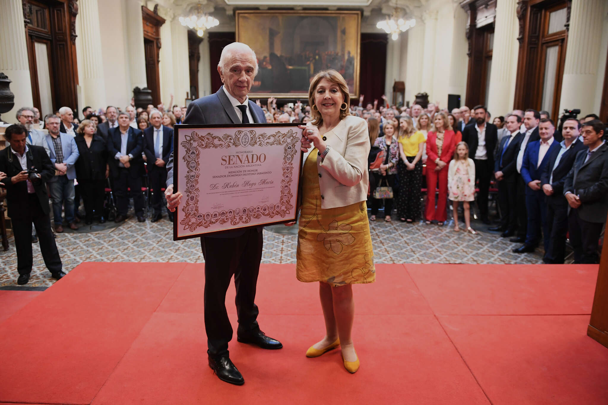 El Senado distinguió a Rubén Hugo Marín
