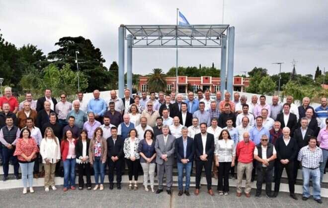 Ziliotto: “Voy a gobernar junto a los intendentes”