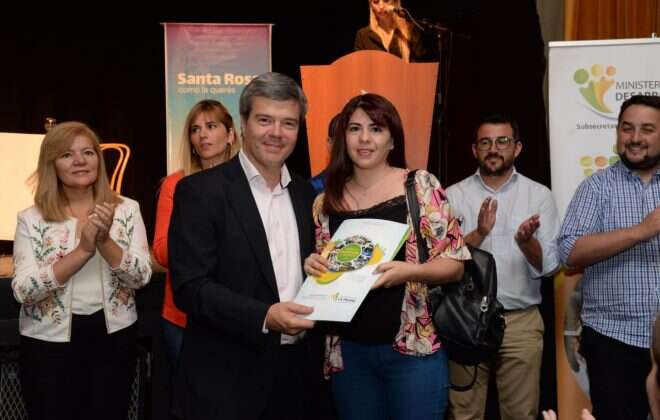 Se entregaron créditos del Ministerio de Desarrollo Social en Santa Rosa