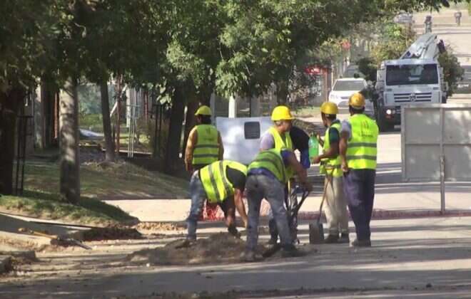 Continúan los trabajos de reconexiones en Barrio Sur de Santa Rosa