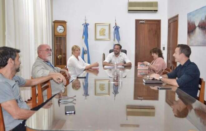 Santa Rosa: Di Nápoli se reunió con presidentes de bancadas opositoras