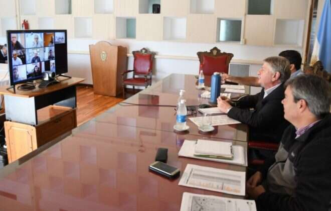 Ziliotto aseguró a los intendentes que se garantizará “comida a todos los pampeanos”