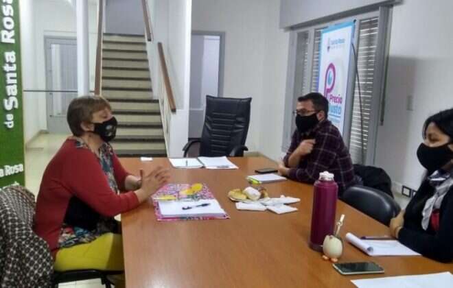 Reunión de trabajo sobre formación profesional y desarrollo local