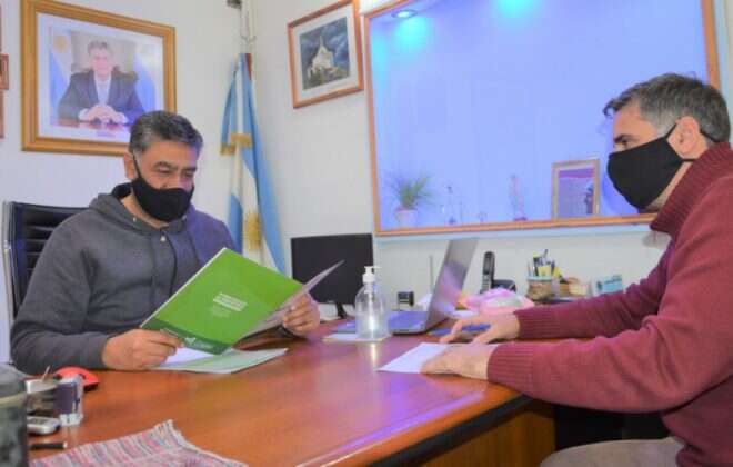 Funcionarios de Producción de recorrida por localidades pampeanas