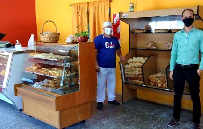 Conhello reinauguró la panadería municipal