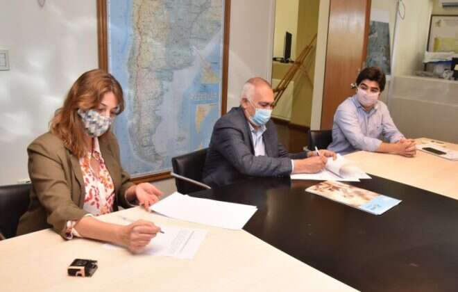 Firmaron convenio de desagües para Ingeniero Luggi