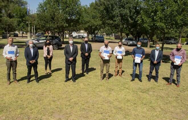 Ziliotto firmó convenios para construir viviendas por más de $ 71 millones