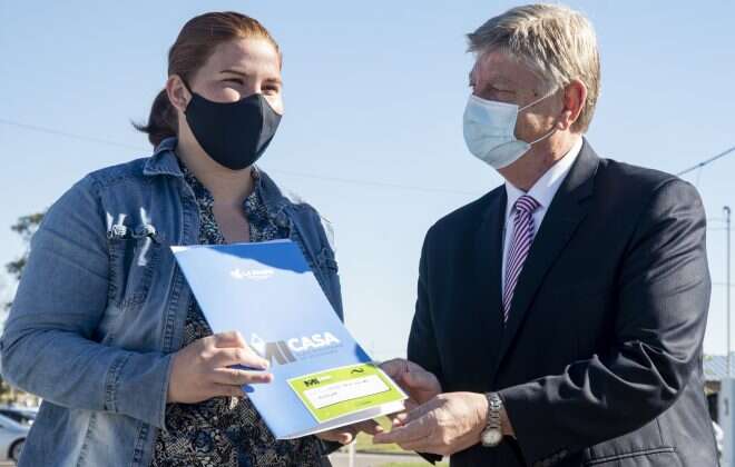 Ziliotto entregó 25 viviendas en General Campos y garantizó la continuidad del Plan Mi Casa
