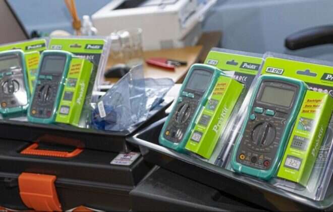 Educación concretó la primera entrega de mochilas técnicas a estudiantes de la EPET NÂ° 1