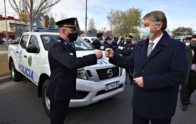 Ziliotto entregó móviles policiales y dijo que la seguridad “debe ser una construcción colectiva”