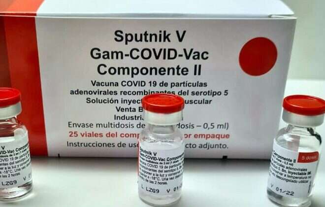 Vizzotti: “La semana que viene estarán llegando 300 litros más del componente 2 de la Sputnik”