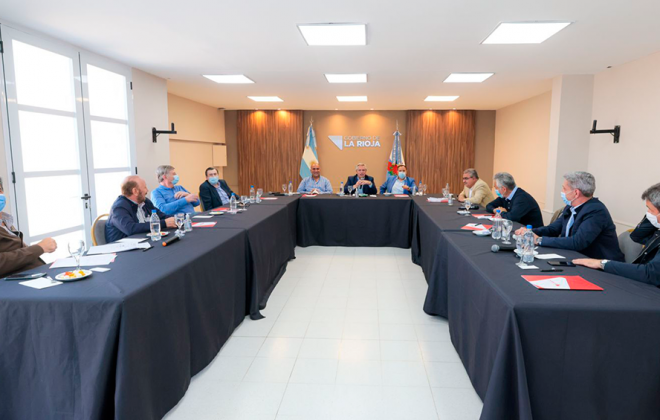 El Presidente recibió el apoyo de los gobernadores para el relanzamiento de la gestión