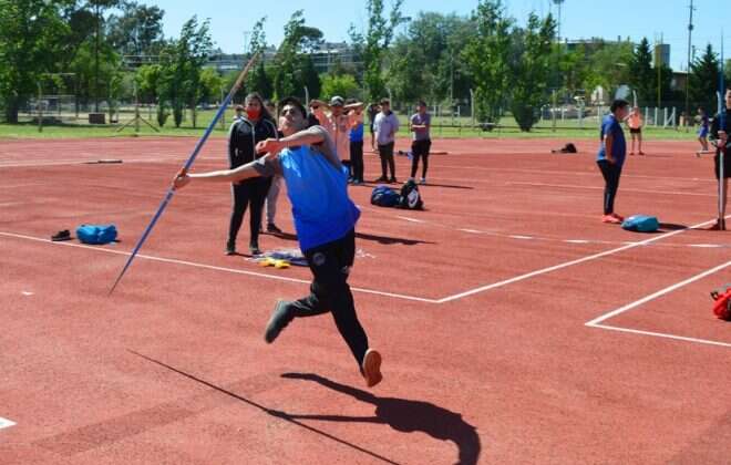 Deporte adaptado: participación integrada en torneo atlético