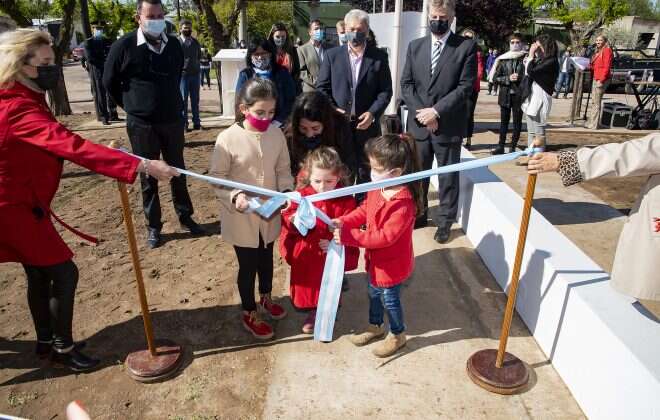 Ziliotto encabezó la entrega de 10 viviendas del programa provincial “Mi Casa” en Doblas