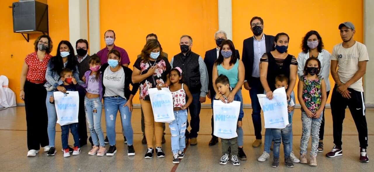 Familias de La Maruja recibieron sus viviendas del Plan “Mi Casa”