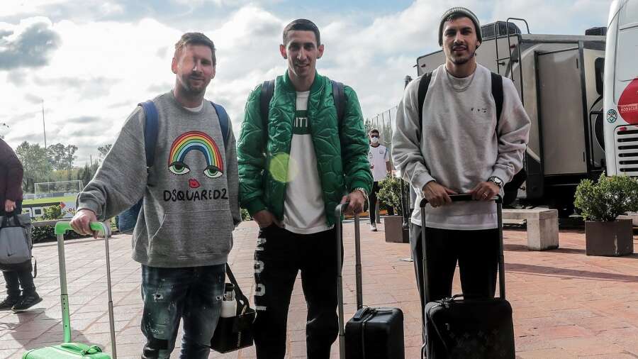 Messi llegó al país y se sumó al seleccionado para la última doble fecha