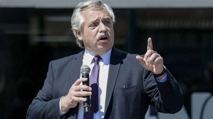 Fernández repudió la agresión a Cristina Kirchner; la atribuyó a “esfuerzos por dividir”