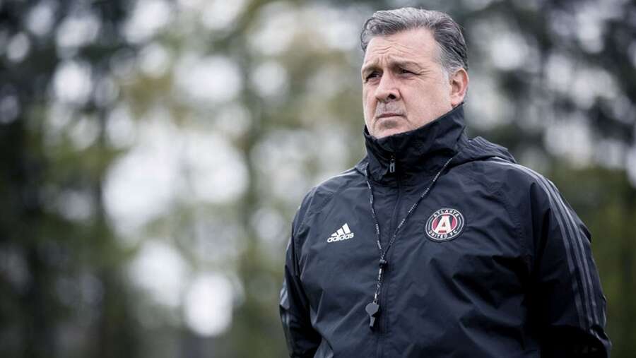 Tata Martino: “No pongo al fútbol en la misma órbita de la nacionalidad y patriotismo”