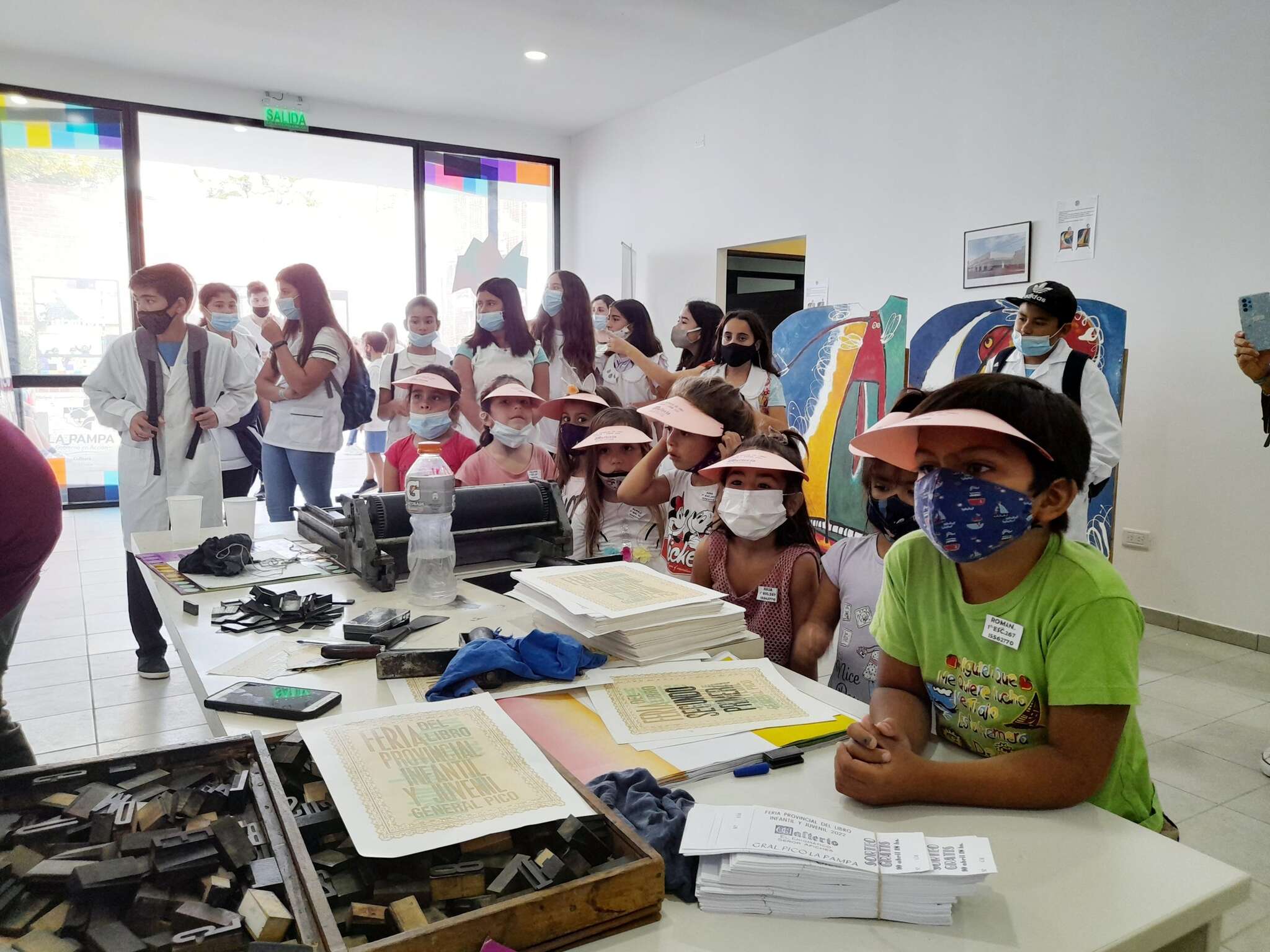 Gran concurrencia en la jornada inaugural de la Feria del Libro Infantil y Juvenil