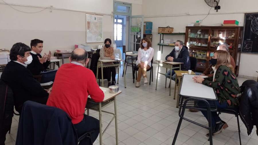 Embajador Martini: Se reparará la Escuela NÂº30