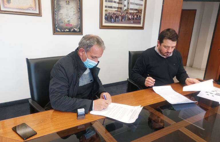 Firmaron contratos para obras de iluminación en intersecciones de rutas provinciales