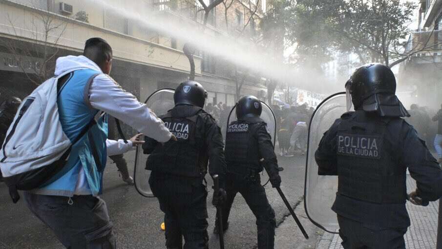 Máximo Kirchner fue agredido por la Policía de la Ciudad de Buenos Aires durante las manifestaciones