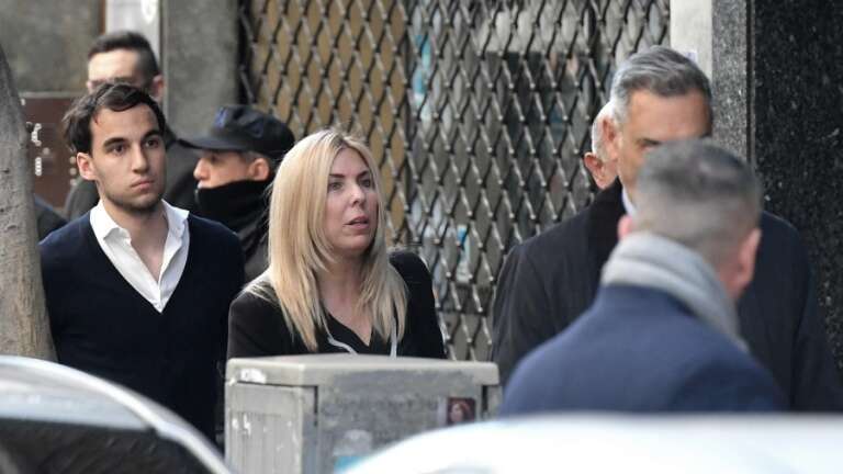 La jueza Capuchetti ingresó a la casa de Cristina Fernández de Kirchner para tomarle declaración