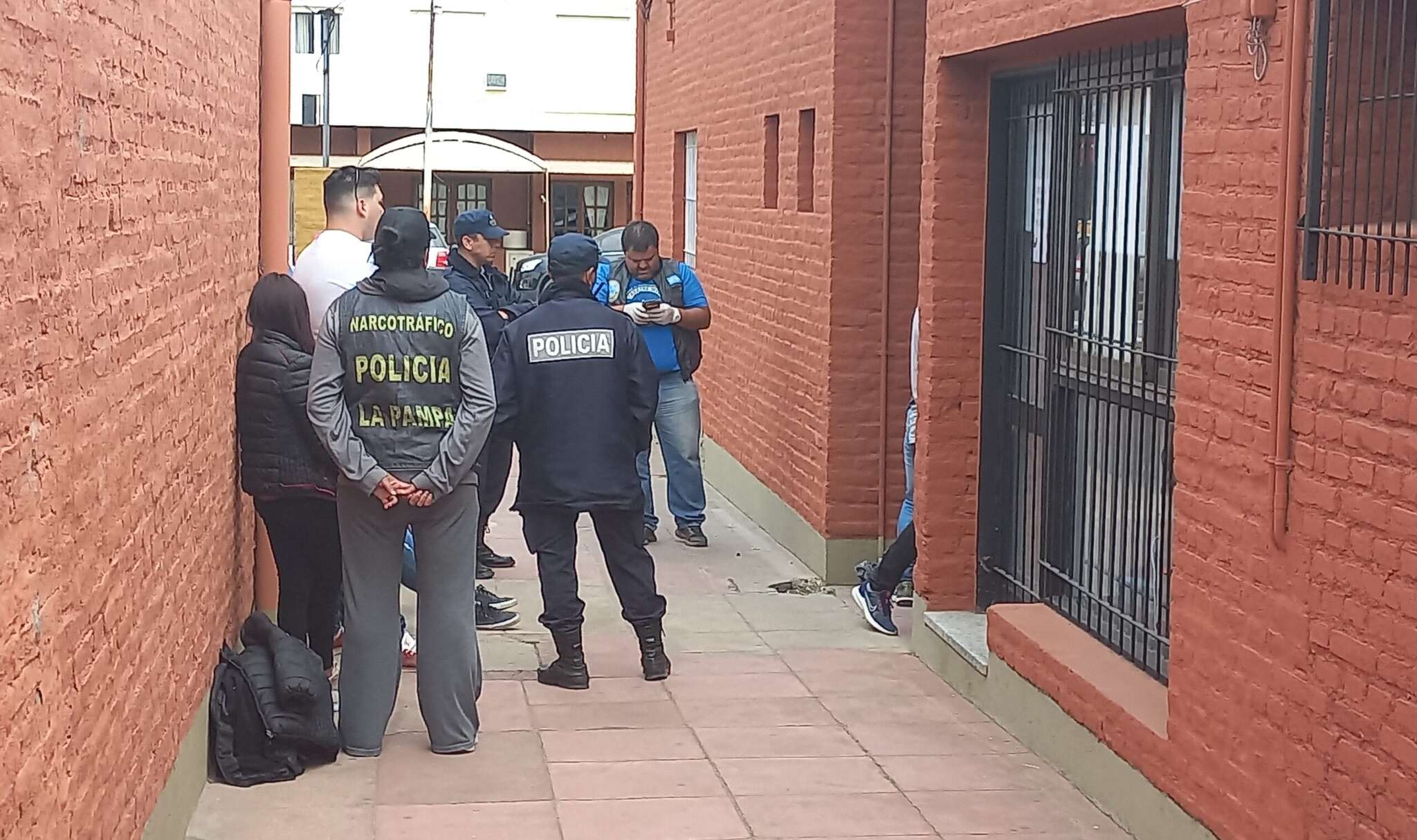 Santa Rosa: Secuestran más de 25 kilos de marihuana y hay cuatro detenidos