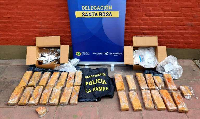 Golpe al narcotráfico: La Policía secuestró 55 kilos de droga en tres operativos