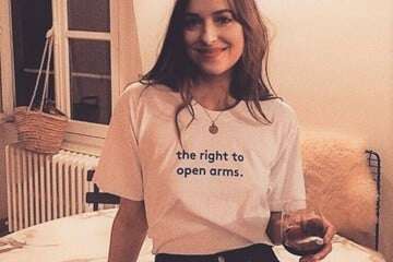 Dakota Johnson en Buenos Aires: cuál es el vino argentino que eligió y la particular vinoteca en que lo compró