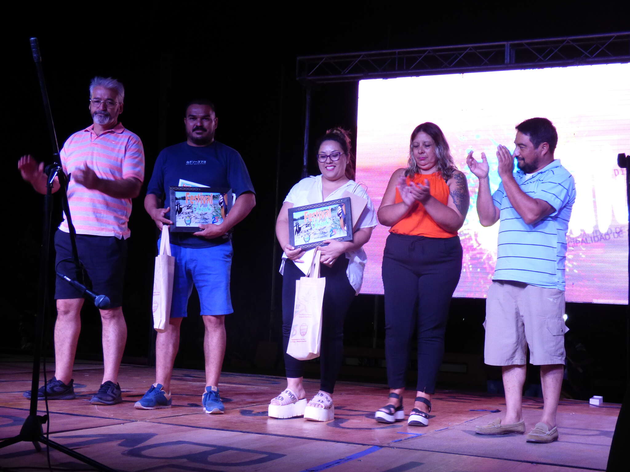 25 de Mayo: Ante una multitud cerró el 7° Festival del Colorado