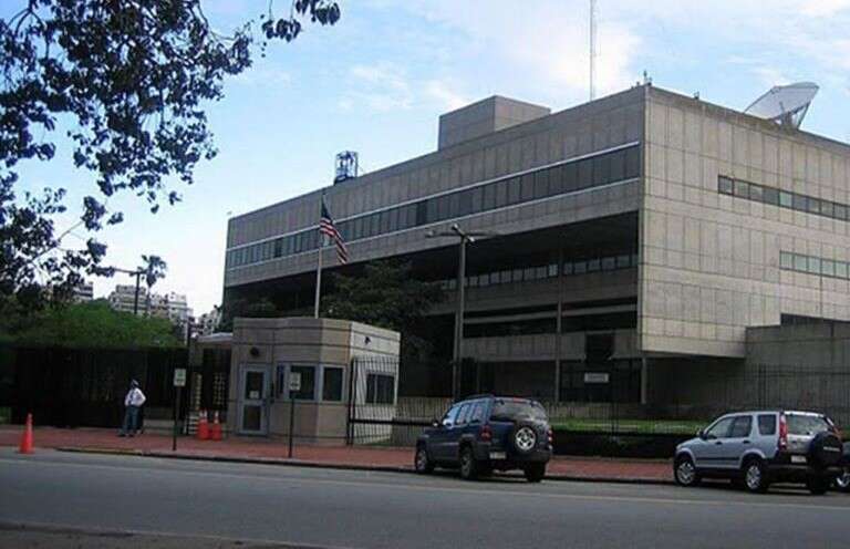 CABA: Activaron el protocolo antiterrorista en la embajada de Estados Unidos y hubo dos sirios detenidos