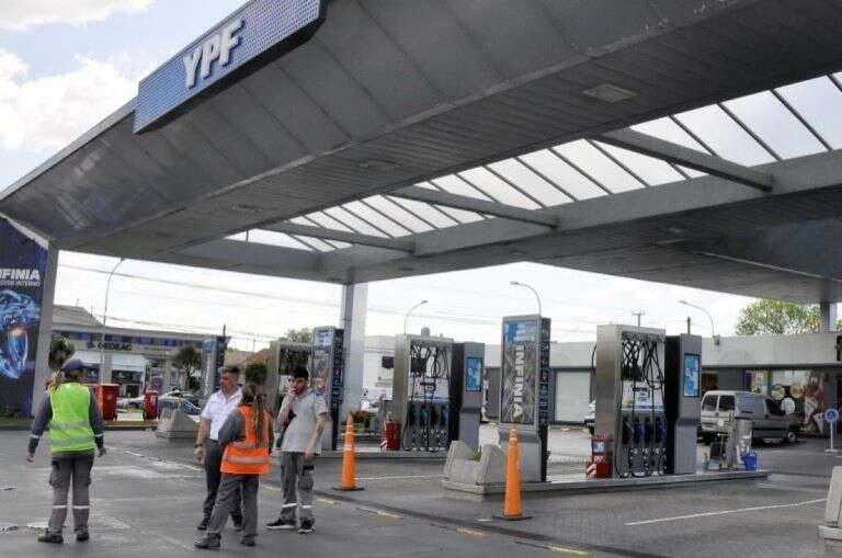 Ya rige la baja en los combustibles de YPF y se espera al resto de las petroleras