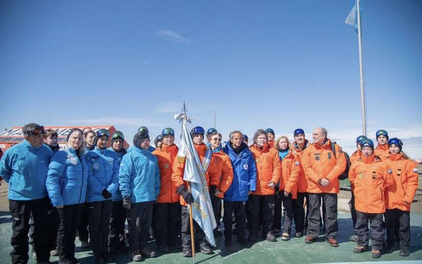 Milei llegó a la Antártida para impulsar el programa de control ambiental