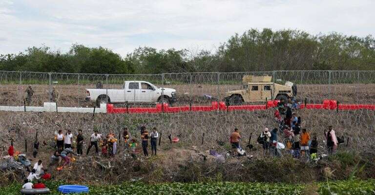 Estados Unidos: El Gobierno reabrirá los pasos fronterizos ante el descenso de la inmigración ilegal
