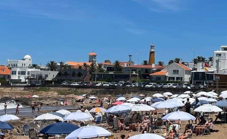 Uruguay: Con los pesos devaluados, la clase media argentina le dice “chau” a Punta del Este