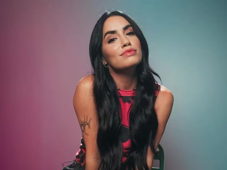 ”Vino con regalo”: la foto íntima de Lali Espósito que causó furor en las redes