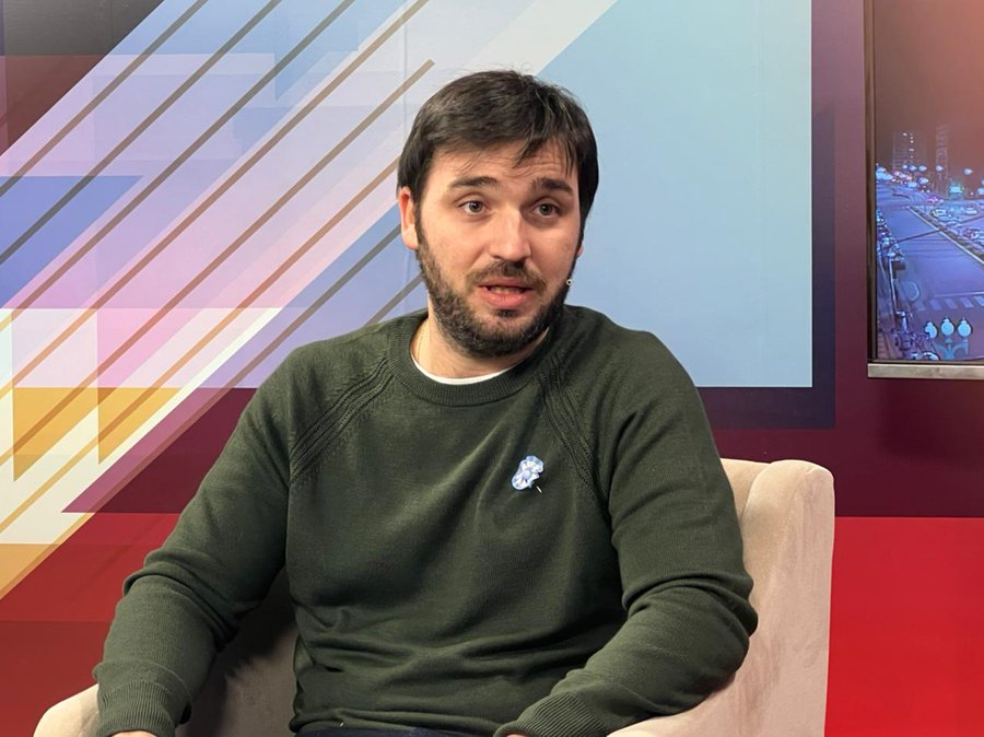 El Gobernador de Chubut advirtió que cortará la salida de petróleo si le descuentan la coparticipación