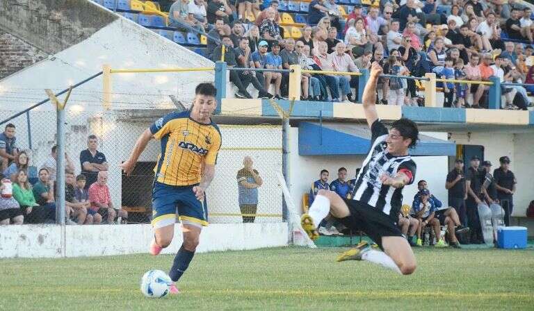 Fútbol: All Boys de Santa Rosa venció a Liniers en el partido de ida del Regional Federal