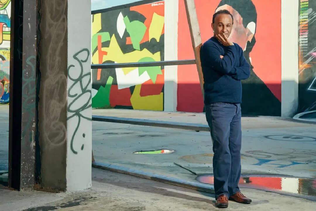 Cómo es la empresa tecnológica del multimillonario Moishe Mana que abre las puertas de EEUU a las startups latinas