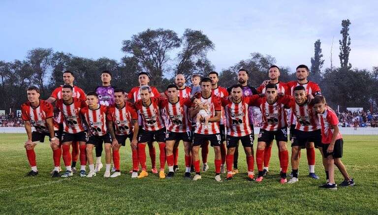 Fútbol: Costa Brava goleó a Ferrocarril Sud y se metió en la final por el ascenso al Federal “A”