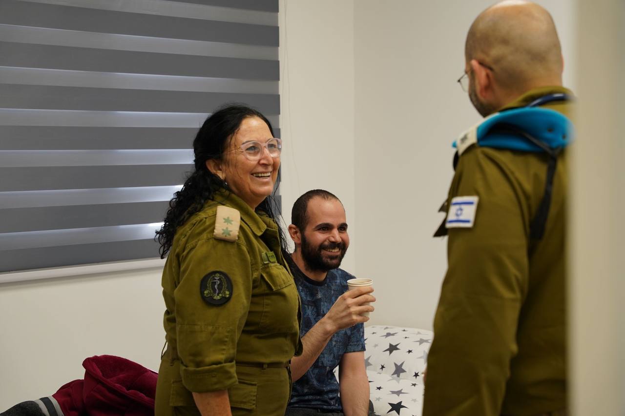 Hamás liberó al argentino Yarden Bibas y dos rehenes más tras pasar 484 cautivos en Gaza