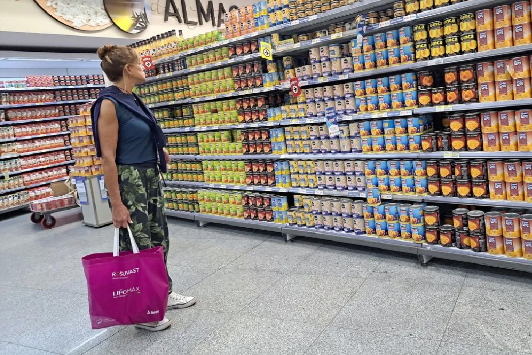 El negocio financiero, el único en alza para La Anónima frente a la caída del consumo