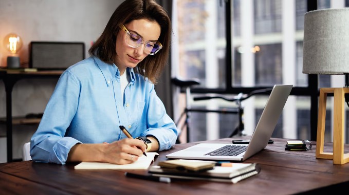 El efecto terapéutico de la escritura: por qué escribir puede generar bienestar