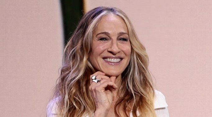Sarah Jessica Parker, la eterna Carrie Bradshaw, celebra sus 60 años y varias décadas como ícono de estilo