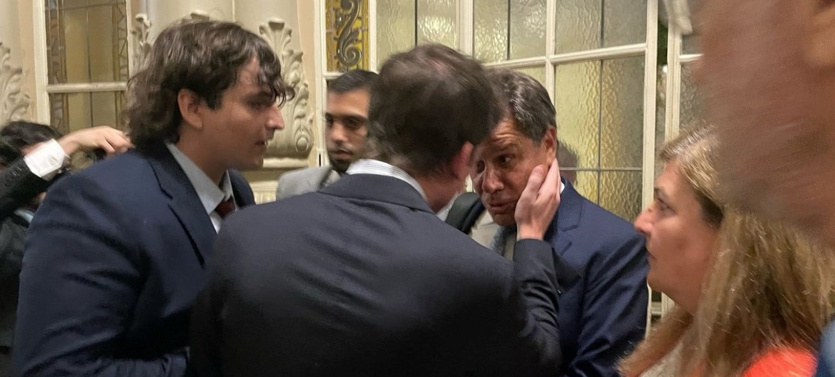 Por inexistencia de delito, la Justicia archivó la causa de Manes contra Caputo por el cruce en el Congreso