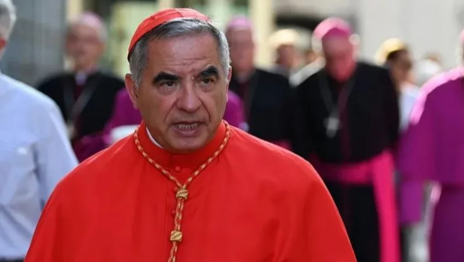 Polémica en el cónclave: un cardenal condenado asegura que votará, pese a la prohibición de Francisco