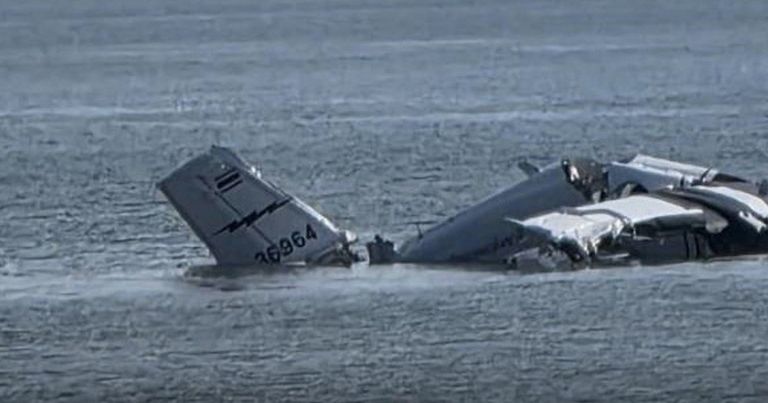 Tailandia: un avión de la policía se estrelló en el mar y hay seis muertos