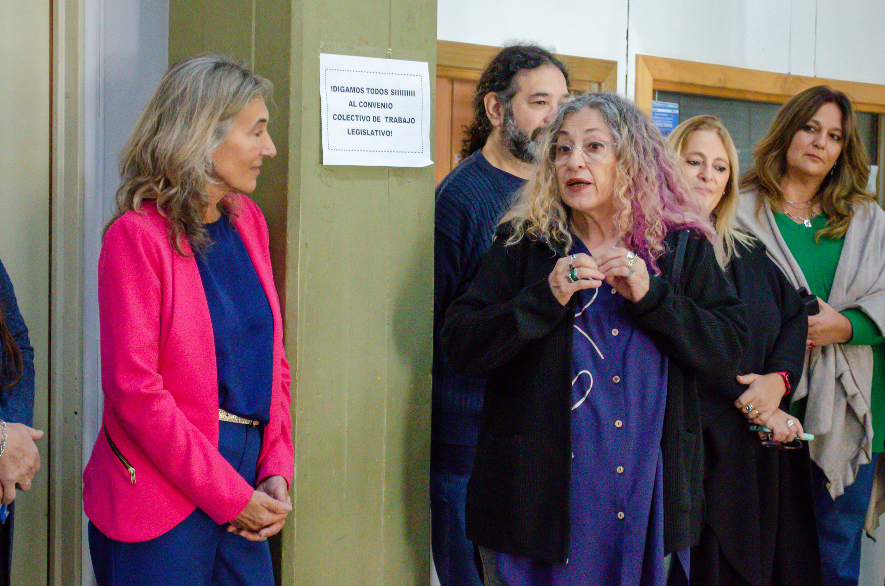 Legislatura: se inauguró muestra de esculturas y dibujos